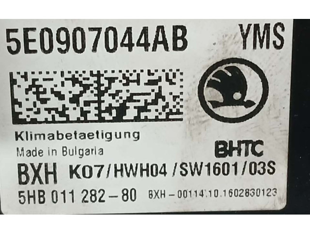 Блок управления климат-контролем 5E0907044AB Skoda Octavia Mk3 (5E)