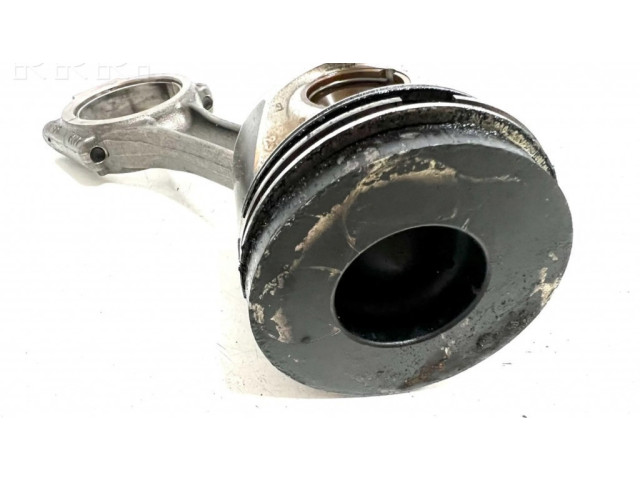 Píst 038JDE, S85V400 Dodge Journey pro naftový motor 2.0