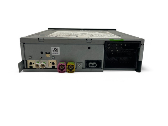 Радио/ проигрыватель CD/DVD / навигация 5Q0035840A    Skoda Fabia Mk3 (NJ)