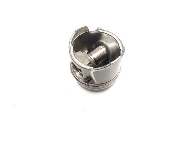  Поршень D4204T D4204T  Volvo V70  