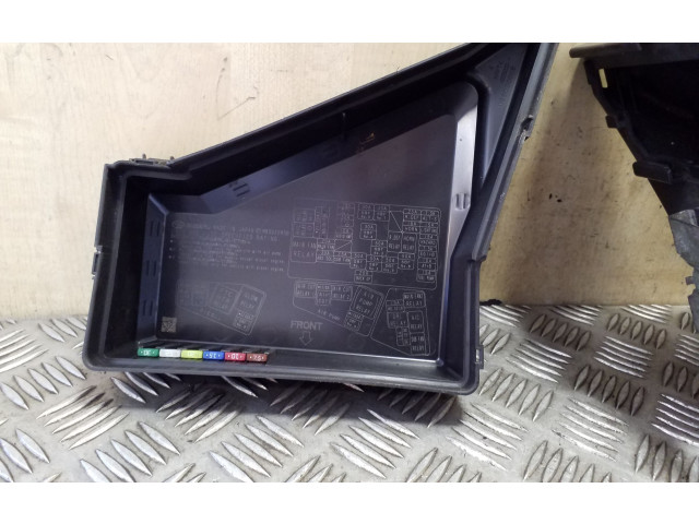 Блок предохранителей 82201FG000 Subaru Forester SH