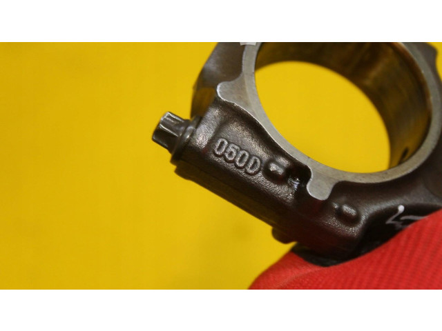 Píst    Audi A3 S3 8L     