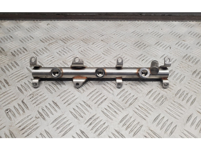 Vstřikovací lišta 06M133316L Audi Q7 4M DCB