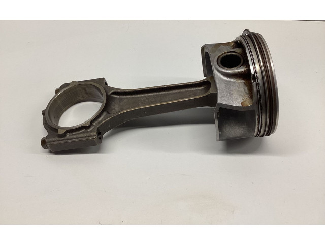 Поршень с шатуном Dodge Challenger