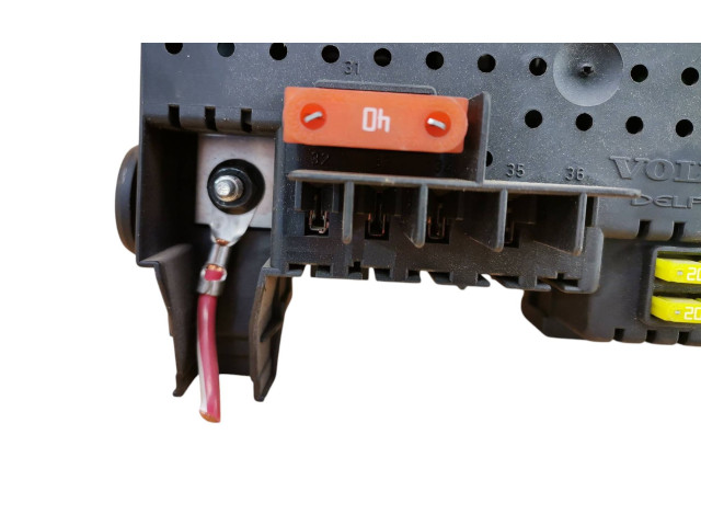 Блок предохранителей 8676391, 12217799 Volvo XC90