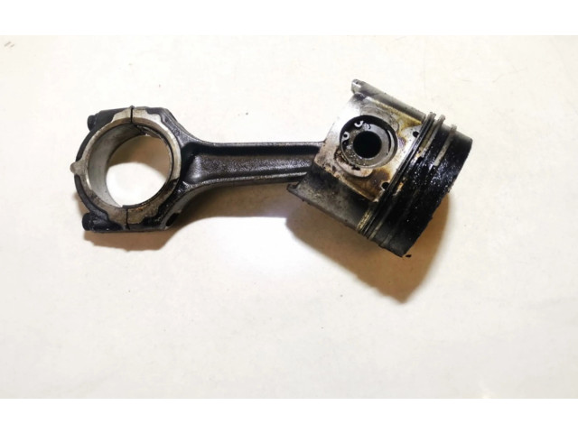 Поршень с шатуном Renault Scenic I