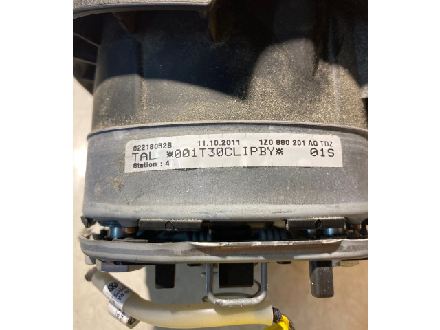 Подушка безопасности водителя 1Z0880201AQ, 62218052B Skoda Yeti (5L)