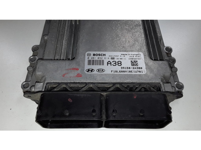 Блок управления двигателя 0281032614, 391502A380   KIA Sportage
