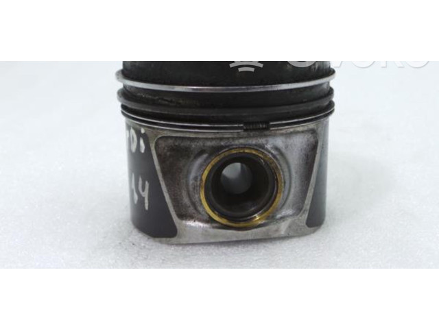 Píst 7901S, 23R0 Audi RS4 B8