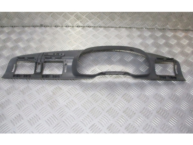 Панель приборов    Skoda Octavia Mk1 (1U)       