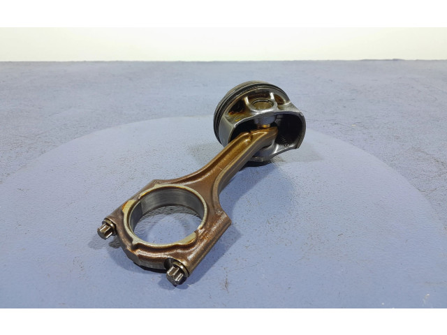  Поршень B4204T27   Volvo XC90  