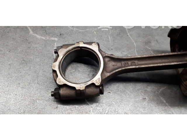 Поршень Mitsubishi Space Wagon