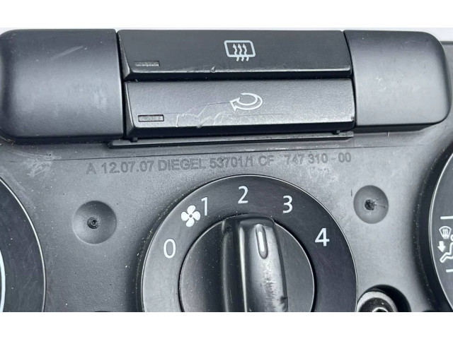 Блок управления климат-контролем 747310   Volkswagen Caddy