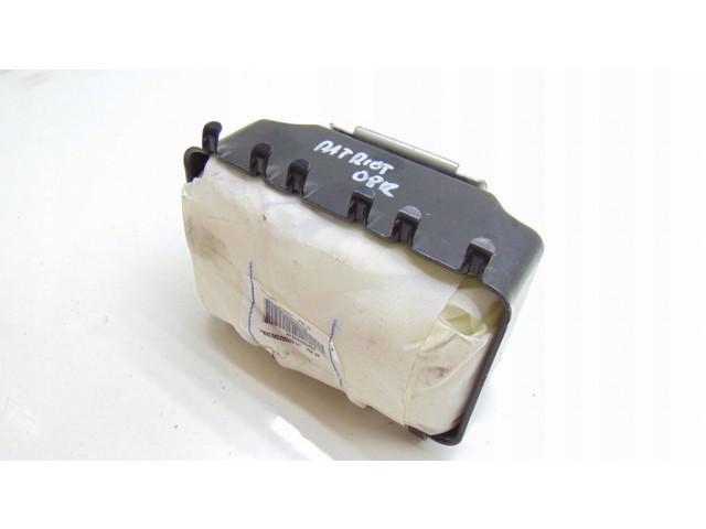 Подушка безопасности пассажира P05108546AC   Jeep Compass