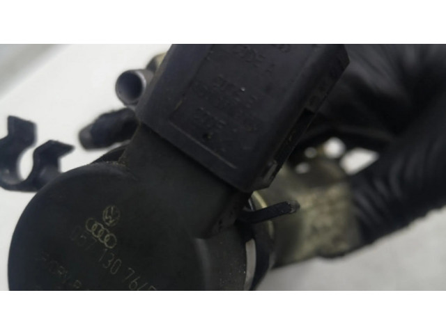 Vstřikovací lišta F00R001823, 05913090J Audi A4 S4 B7 8E 8H pro naftový motor 3.0 BKN