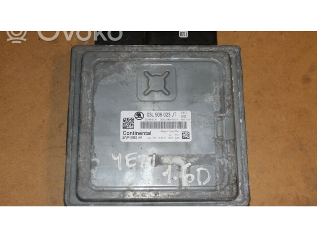 Блок управления двигателя 5WP42682AA   Skoda Yeti (5L)