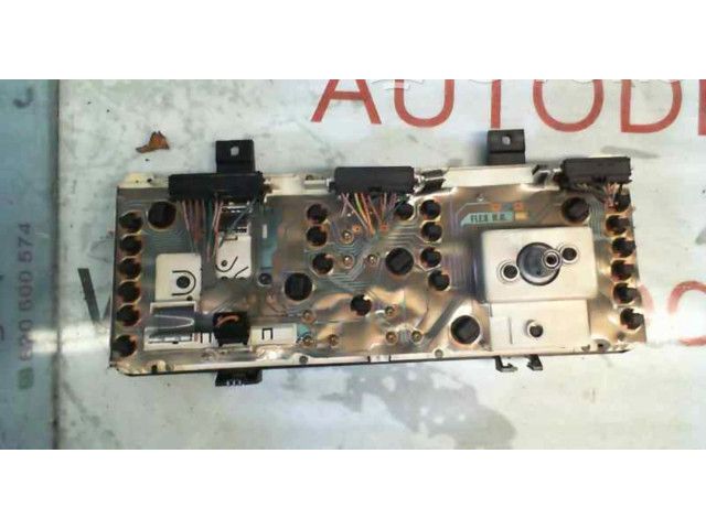 Панель приборов Renault Clio I