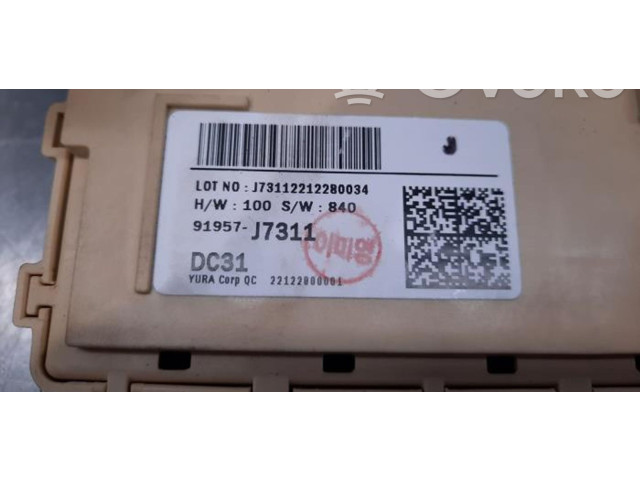 Блок предохранителей  91957J7311   KIA Pro Cee'd III    