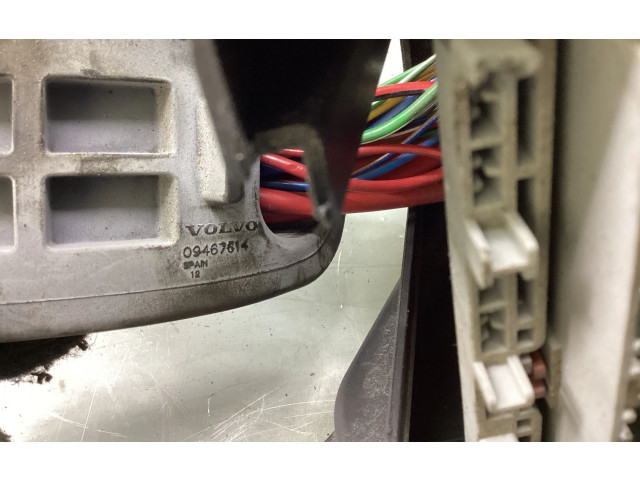 Pojistková skříňka 30728133, 28042008134932 Volvo XC90 2009