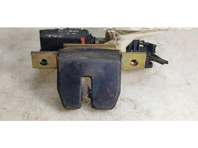 Zámek zadních dveří Volvo V70 2002