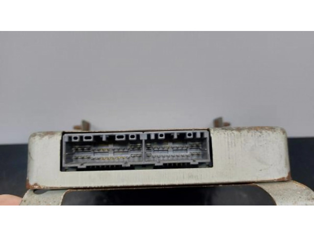 Блок управления двигателя Z5B56J   Mazda 323