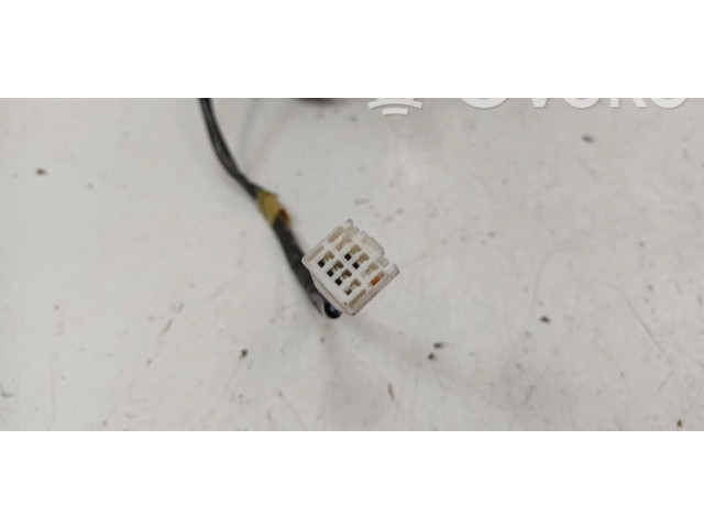 Зеркало электрическое Mazda MPV II LW 1999 - 2007 года