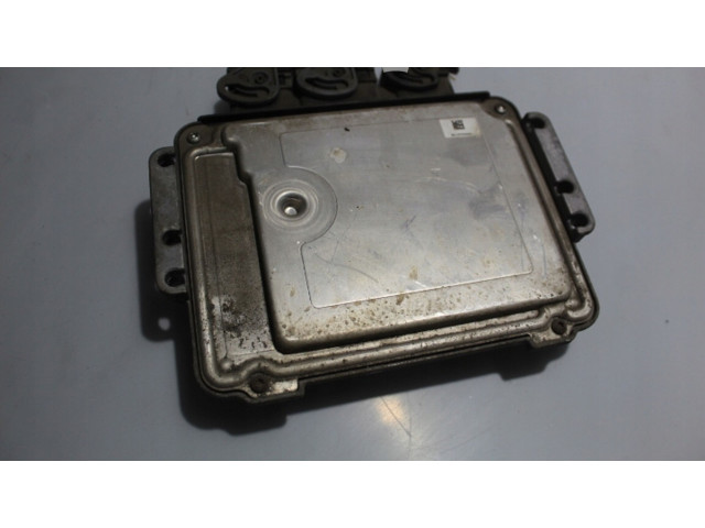 Блок управления двигателем ECU