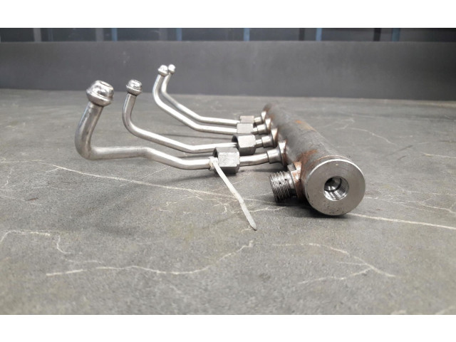 Vstřikovací lišta 7585411 BMW 2 F22 F23