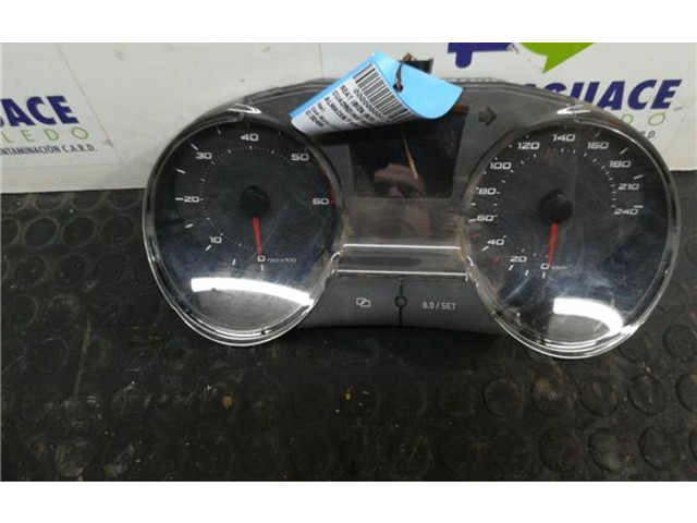 Панель приборов 6J0920802H   Seat Ibiza I (021A)       