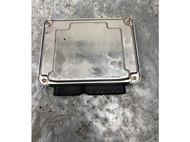 Блок управления двигателя 038906019GQ Skoda Rapid (NH)