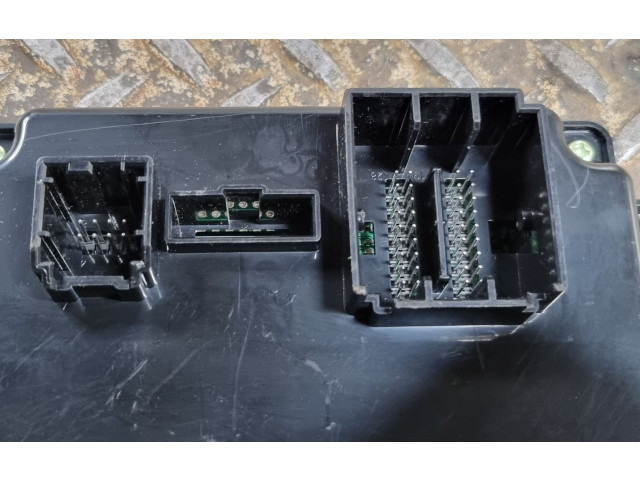 Блок управления климат-контролем 68441899AC, P68441899AC   Jeep Grand Cherokee