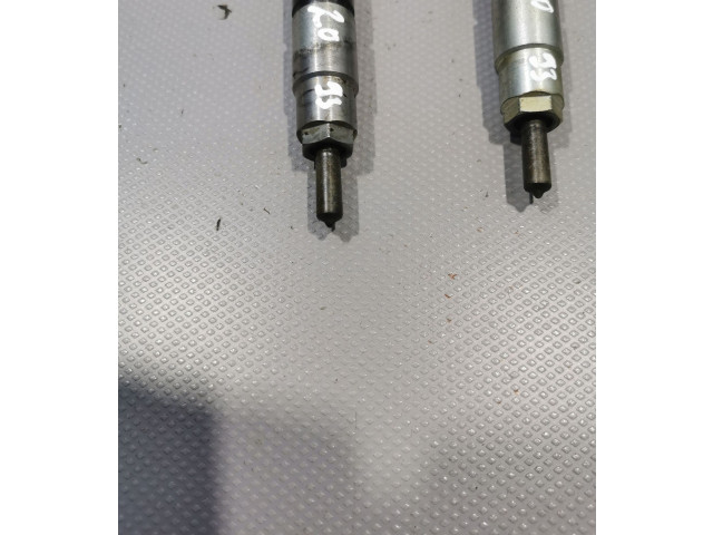 Vstřikovač 236700R030 Toyota Auris 150