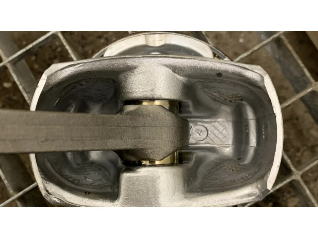 Поршень ERB Dodge Challenger для бензинового двигателя 3.6