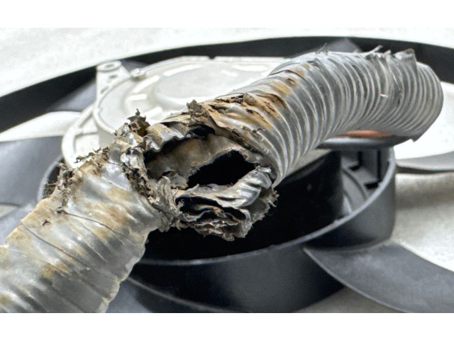 Вентилятор радиатора G1600322210010807, PA6GF30 Tesla Model X