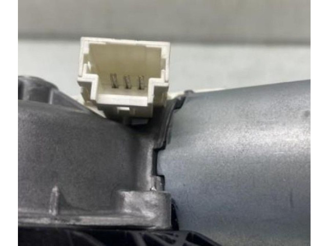 Моторчик заднего дворника 8200734582 Dacia Sandero