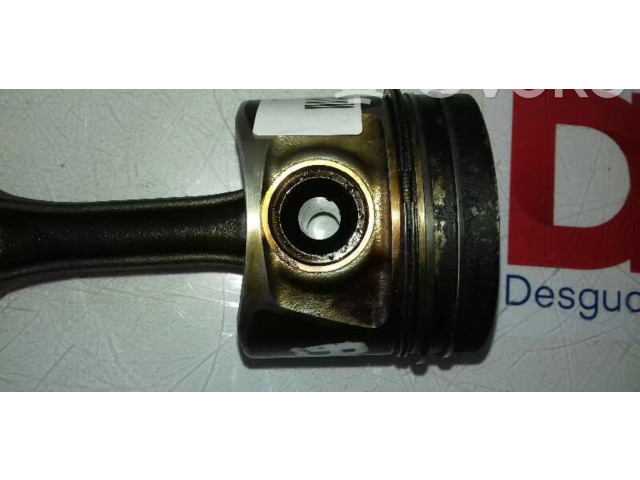  Поршень    Audi A3 S3 8P  