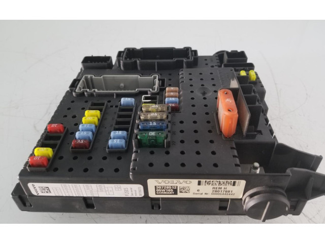 Блок предохранителей 28017881   Volvo XC90    