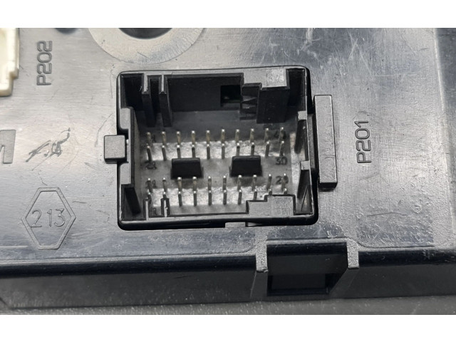 Блок комфорта P8200094768B, P8200094768 Renault Kangoo I