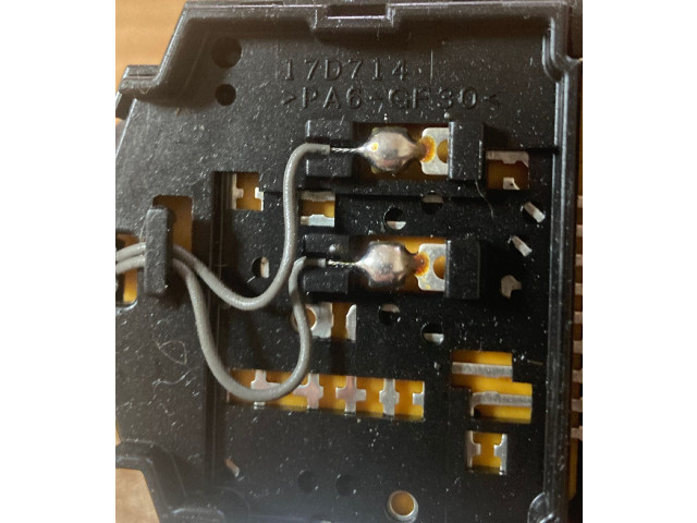 Ручка стеклоочистителей 17D714 Mitsubishi Lancer