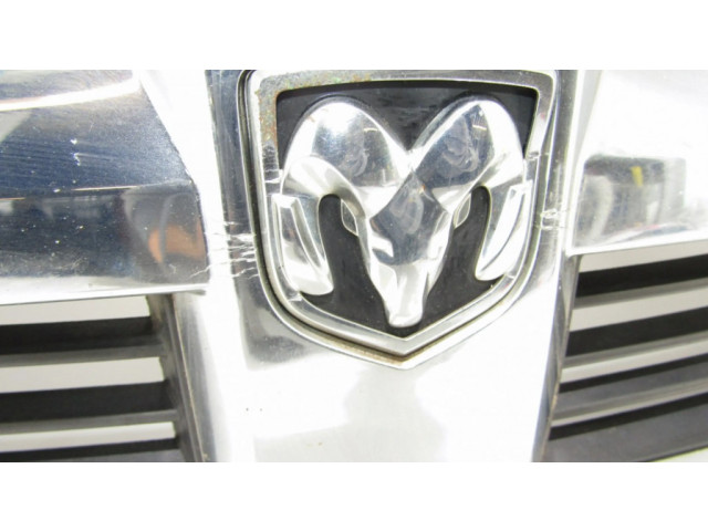 Передняя решётка Dodge Journey 1BG84TRMAE