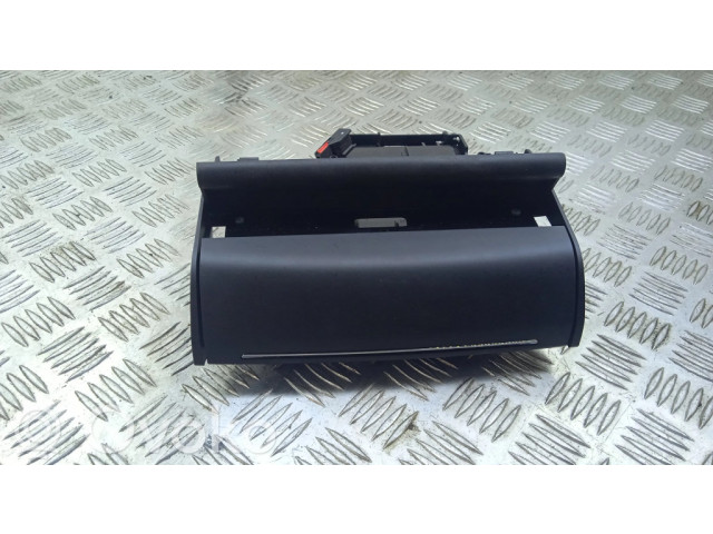 Другая центральная деталь консоли (туннеля)