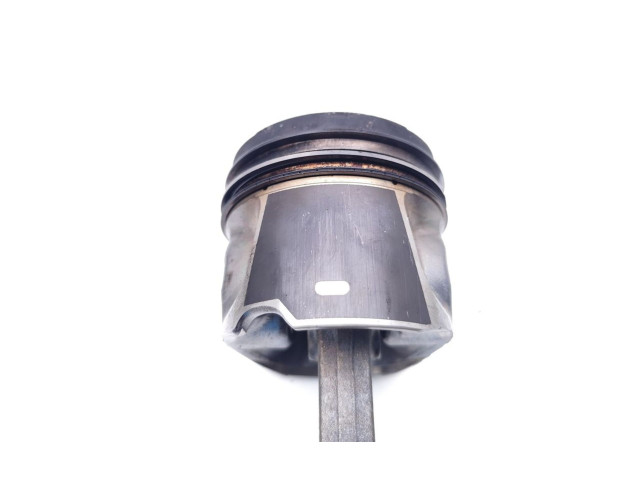 Поршень с шатуном D4204T23 D4204T23 Volvo XC90