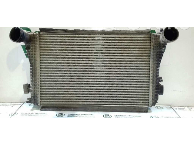 Интеркулер  3C0145805P   Volkswagen Passat Alltrack 