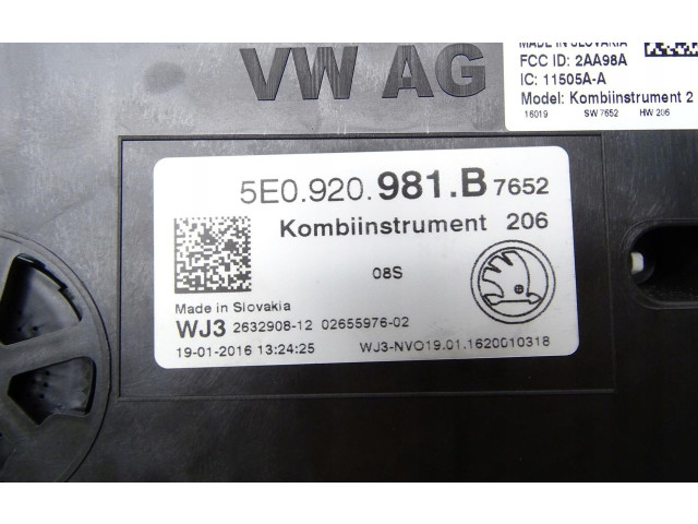 Панель приборов 5E0920981B   Skoda Octavia Mk3 (5E)       