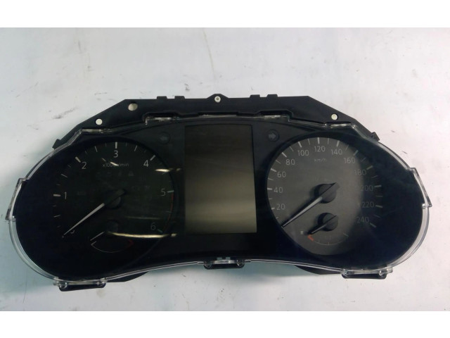 Přístrojová deska  Nissan X-Trail T32  1611070088  