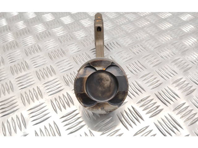 Píst 7624409, 7624408 BMW 5 GT F07 N55B30A