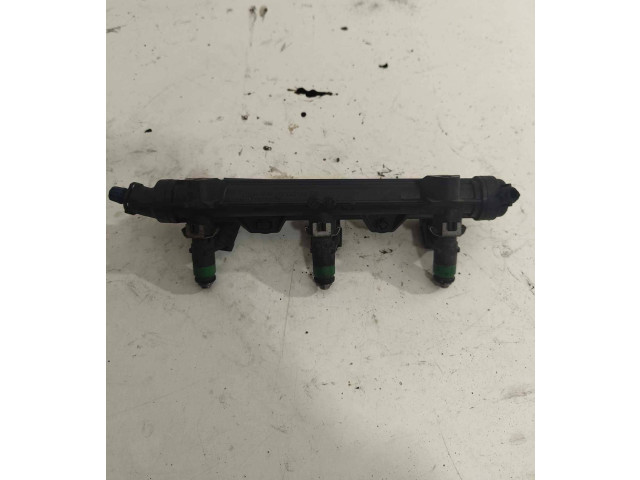 Топливная рампа 03E133320 Skoda Fabia Mk1 (6Y) для двигателя AZQ