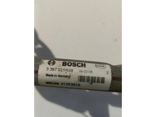 Моторчик дворников 31253518    Volvo S40
