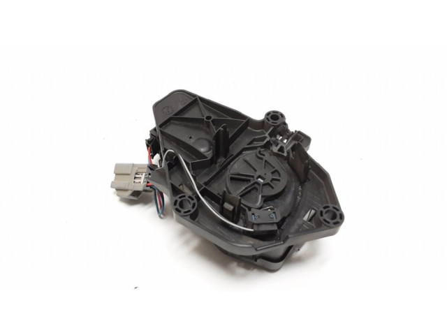 Притягиватель задней крышки