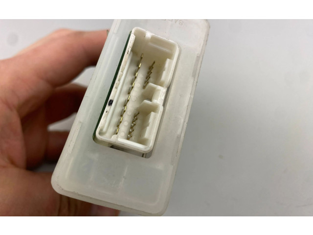 Блок управления 88035SA010   Subaru Forester SG